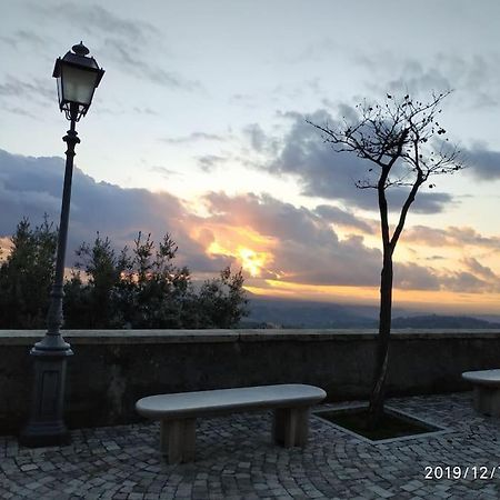 Relax Nell' Antico Borgo Casperia Exterior foto