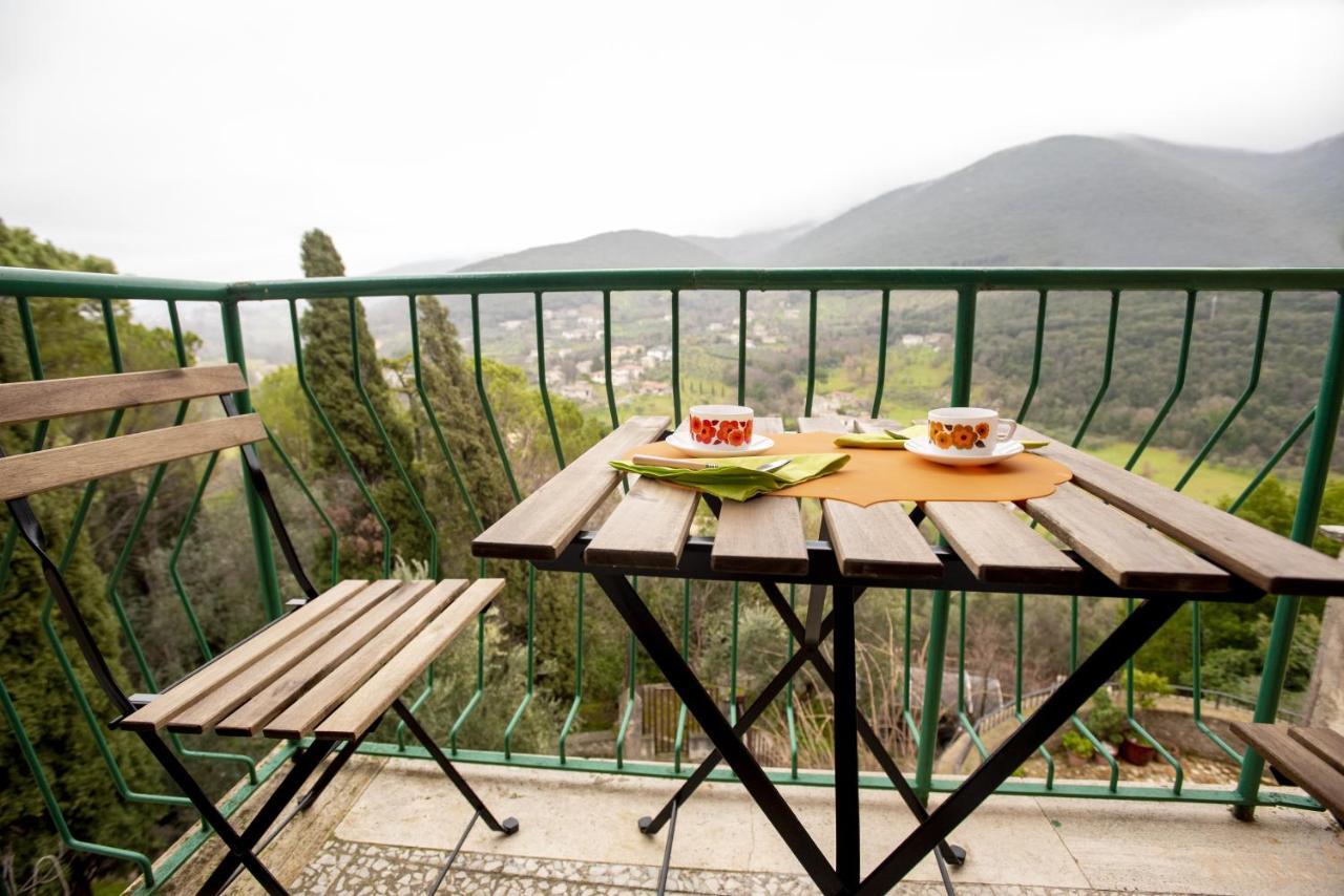 Relax Nell' Antico Borgo Casperia Exterior foto