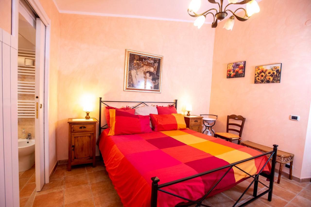 Relax Nell' Antico Borgo Casperia Exterior foto