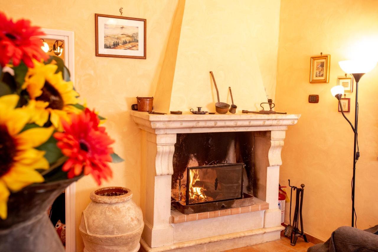 Relax Nell' Antico Borgo Casperia Exterior foto