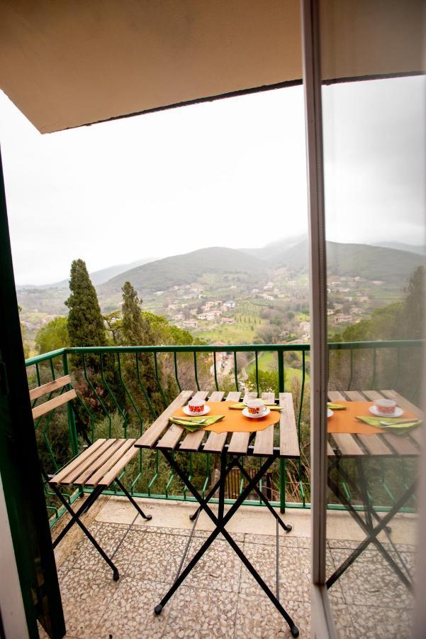 Relax Nell' Antico Borgo Casperia Exterior foto