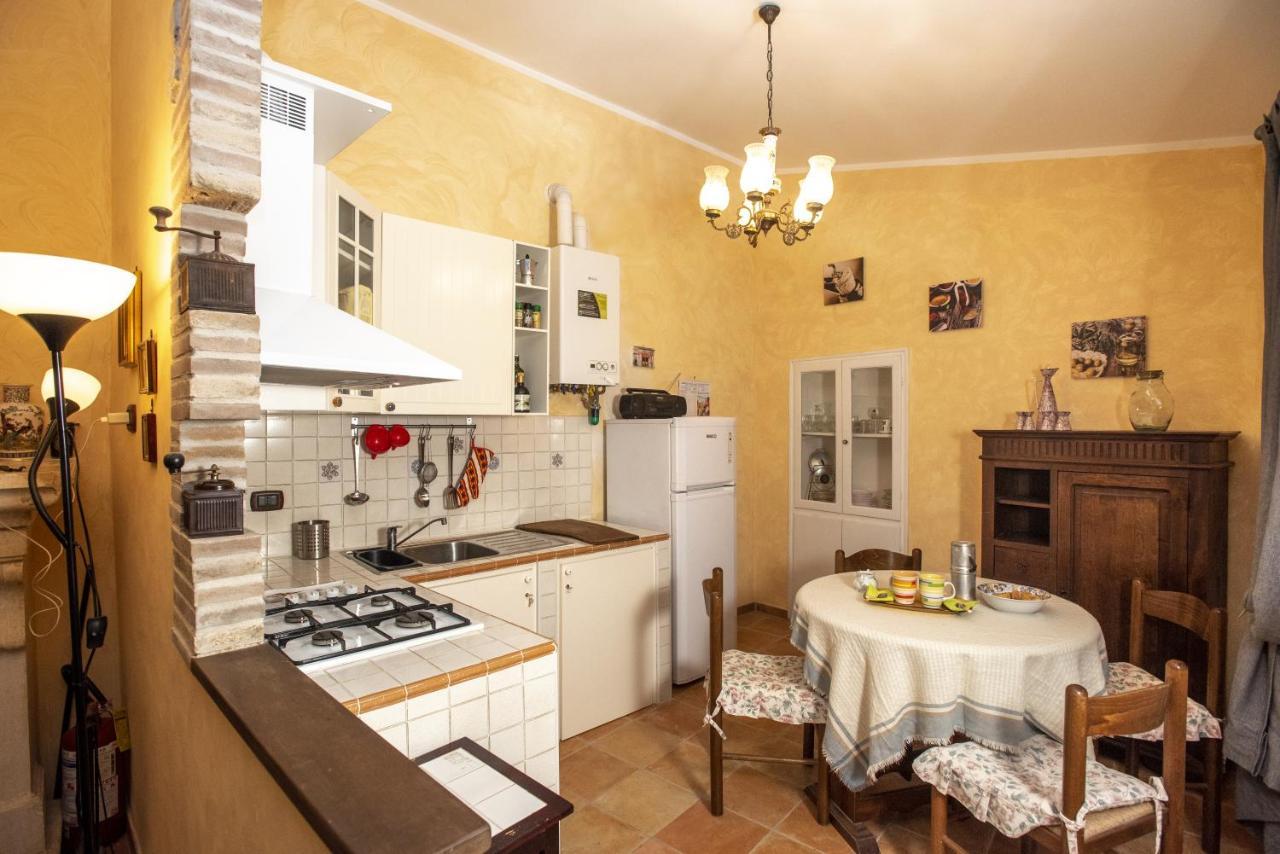Relax Nell' Antico Borgo Casperia Exterior foto