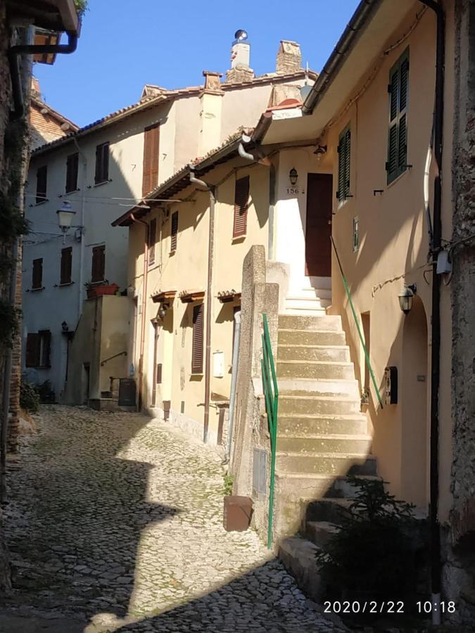 Relax Nell' Antico Borgo Casperia Exterior foto